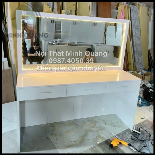 BÀN TRANG ĐIỂM – BP004