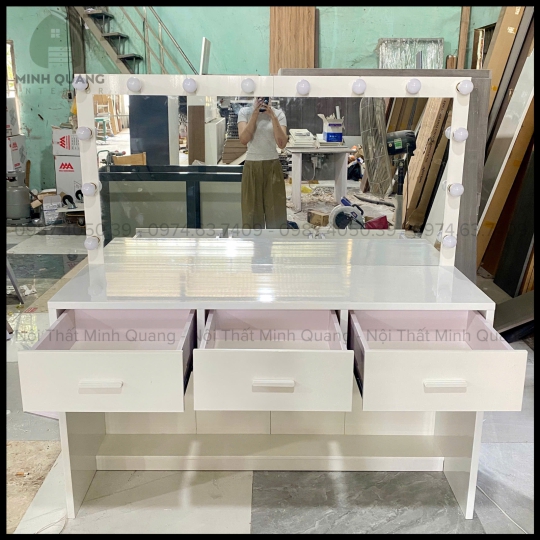 BÀN TRANG ĐIỂM – BP0047