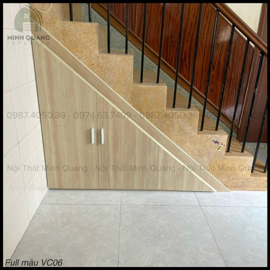 Kệ tủ cầu thang nhựa Vincoplastic là sự kết hợp hoàn hảo giữa tiện ích và thẩm mỹ KT0039