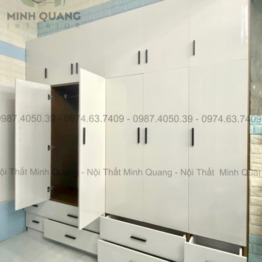 TỦ ÁO 5 CÁNH CỬA MỞ NHỰA ĐÀI LOAN QA0020