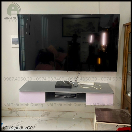 Kệ tivi nhựa Vincoplastic với thiết kế phối màu trắng xám, mang đến vẻ đẹp tinh tế và sang trọng KT0027