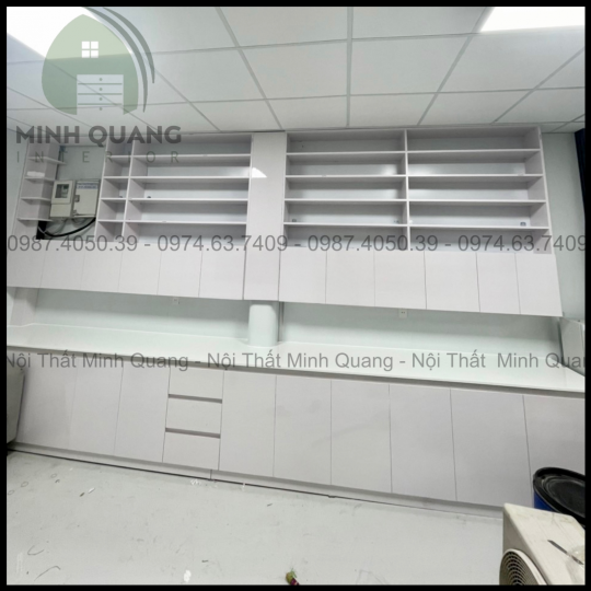 Tủ kệ trưng bày làm theo yêu cầu KT001