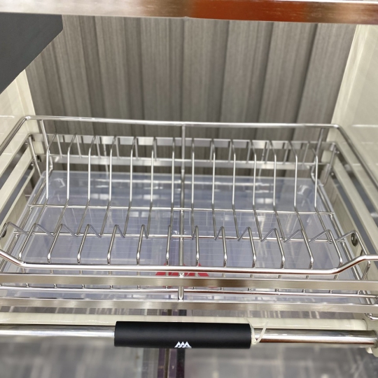 KỆ NÂNG HẠ KHAY ĐŨA INOX 304