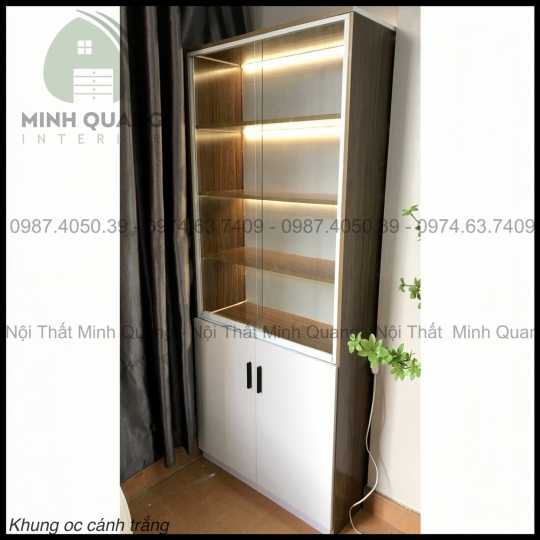 Kệ trưng bày sản phẩm nhỏ gọn kèm cửa kính và đèn led siêu đẹp mắt. Nhận làm theo mọi kích thước yêu cầu của khách KT0012