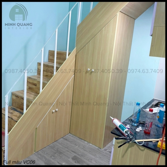 Tủ cầu thang nhựa Vincoplastic Minh Quang có thiết kế hiện đại và tiện lợi, phù hợp với nhu cầu của khách hàng CT0001